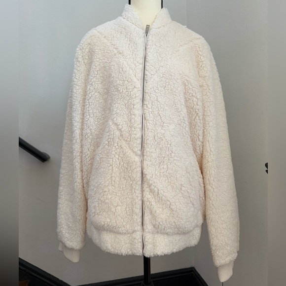 NWT - Ugg Annalise Teddy Jacket in White/Cream - Picture 1 of 13